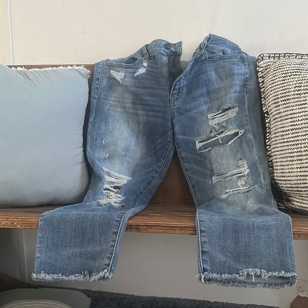 women’s cropped american eagle jeans
